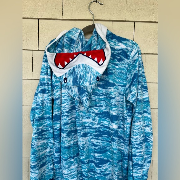 Carters shark fleece zip up pj’s size 16 - Picture 3 of 3